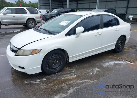 2010 Honda Civic Lx z USA, uszkodzony, nr VIN 2HGFA1F5XAH573986